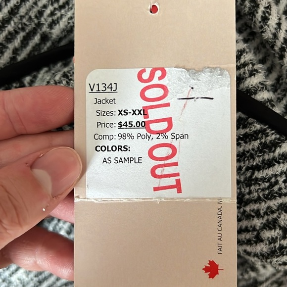 Devie Black and White Patterned Top - Picture 4 of 6